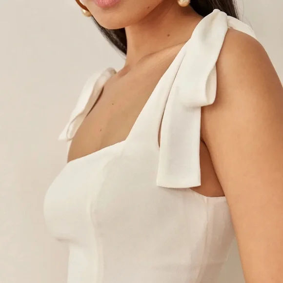Elegant White Tie-Shoulder Midi Dress - Picture 2 of 9